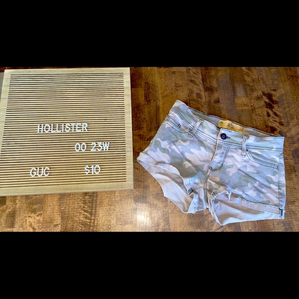Hollister Short Shorts. Size 00, 23W. GUC!!